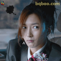 江疏影歪头思考表情