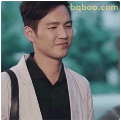 江疏影微笑眨眼表情