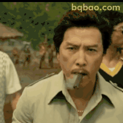 甄子丹叼烟霸气凝视