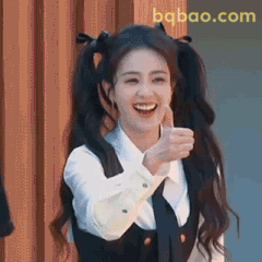 白鹿比赞笑开花