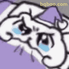 小猫眼眶含泪表情委屈巴巴