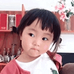 小宝宝委屈脸